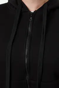 Trendyol Curve Black Hooded With Fleece Inside and Zippered Front Plus Size Knitting Sweatshirt - Image 4