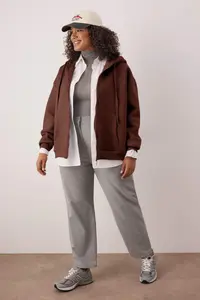 Trendyol Curve Brown Hooded Fleece Inside Zippered Front Plus Size Knitting Sweatshirt