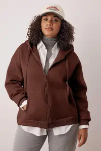 Trendyol Curve Brown Hooded Fleece Inside Zippered Front Plus Size Knitting Sweatshirt - Image 2