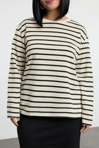 Trendyol Curve Beige Crew Neck Striped Knitting Plus Size Sweatshirt - Image 3