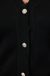Trendyol Curve Black V-neck Cutout Detailed Knitwear Cardigan - Image 4