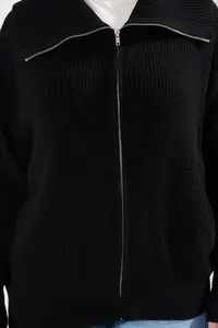 Trendyol Curve Black Turndown collar Zippered Knitwear Cardigan - Image 3