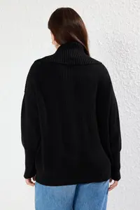 Trendyol Curve Black Turndown collar Zippered Knitwear Cardigan - Image 5
