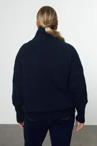 Trendyol Curve Navy Blue Turndown collar Zippered Knitwear Cardigan - Image 5