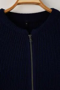 Trendyol Curve Navy Blue Zippered Crew Neck Knitwear Cardigan - Image 6