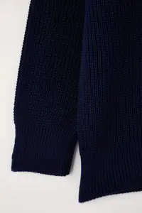 Trendyol Curve Navy Blue Zippered Crew Neck Knitwear Cardigan - Image 7