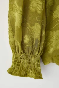 Trendyol Curve Green Floral Kol Ucu Gipelli Transparan Weaving Plus Size Shirt - Image 6