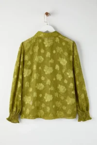 Trendyol Curve Green Floral Kol Ucu Gipelli Transparan Weaving Plus Size Shirt - Image 8