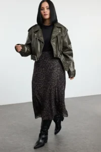 Trendyol Curve Khaki A- Line Leopard Patterned Tulle Knitting Plus Size Skirt - Image 6