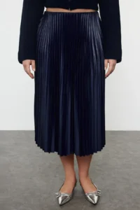 Trendyol Curve Navy Blue Flexible Tyre Belli pleated Weaving Plus Size Skirt - Image 3