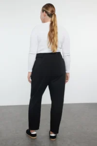 Trendyol Curve Black High Waist Straigt Fit plus size jeans - Image 5