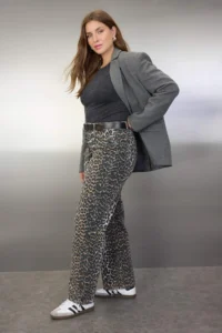Trendyol Curve Multicolored High Waist Leopard Patterned comfort/rta Flexible Straight Fit plus size jeans - Image 2
