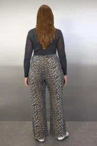 Trendyol Curve Multicolored High Waist Leopard Patterned comfort/rta Flexible Straight Fit plus size jeans - Image 4