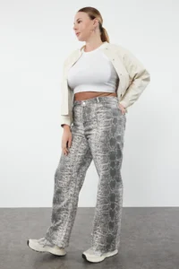 Trendyol Curve Gray High Waist animals Patterned Straight Fit plus size jeans - Image 2