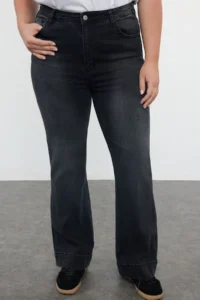 Trendyol Curve Anthracite High Waist comfort/Middle Flexible flared leg Flare Fit plus size jeans - Image 3