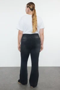 Trendyol Curve Anthracite High Waist comfort/Middle Flexible flared leg Flare Fit plus size jeans - Image 5
