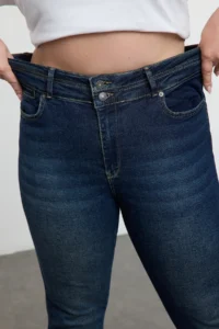 Trendyol Curve Dark Blue High Waist Flexible/Strecth skinny plus size jeans - Image 2
