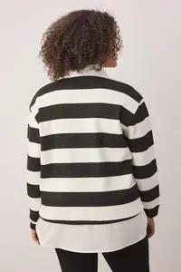 Trendyol Curve Black-White Striped Knitting Plus Size Sweatshirt - Image 4