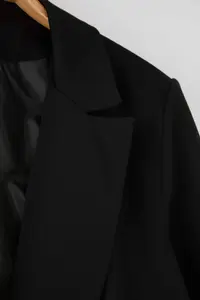 Trendyol Curve Black Oversized/Bol Kesim Lined buttoned Weaving Plus Size Blazer Jacket - Image 7