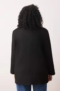 Trendyol Curve Black Oversized/Bol Kesim buttoned Weaving Plus Size Blazer Jacket - Image 4