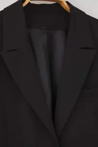 Trendyol Curve Black Oversized/Bol Kesim buttoned Weaving Plus Size Blazer Jacket - Image 7