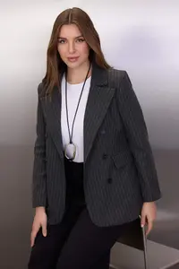 Trendyol Curve Anthracite Striped padded Bele Oturan Plus Size Weaving Jacket - Image 2
