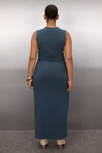 Trendyol Curve Petrol Blue Blue Blue Double breasted Collar Sides Shirred Knitting Plus Size Dress - Image 5