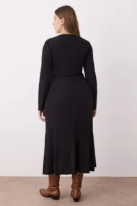 Trendyol Curve Black with flywheel Square Neck Fitted Maxi Flexible Knitting Dress - Image 4