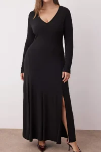 Trendyol Curve Black V-neck skater/Flexible Maxi Knitting Dress - Image 3