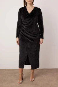 Trendyol Curve Black V-neck Midi Size Stone Velvet Knitting Plus Size Dress - Image 5