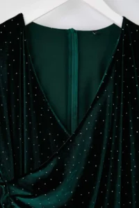 Trendyol Curve Emerald Green V-neck Midi Size Stone Velvet Knitting Plus Size Dress - Image 3