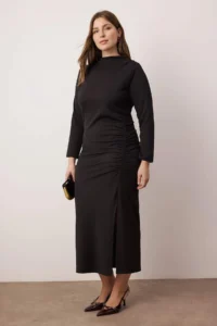 Trendyol Curve Black Slit Detailed Crepe Knitting Plus Size Dress