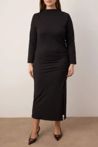 Trendyol Curve Black Slit Detailed Crepe Knitting Plus Size Dress - Image 3