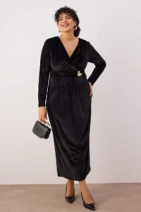 Trendyol Curve Black Accessory Detailed Velvet Knitting Plus Size Dress
