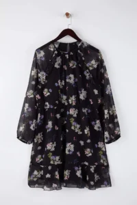 Trendyol Curve Black Floral Siphon Weaving Plus Size Dress - Image 5