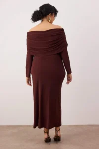 Trendyol Curve New year Brown Shirred Carmen Collar Flexible Maxi Knitting Dress - Image 5