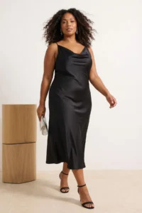Trendyol Curve Black Satin Weaving Plus Size Dress - Image 2
