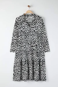 Trendyol Curve Black-White Patterned Polo Shirt Collar Crepe Knitting Plus Size Dress - Image 5