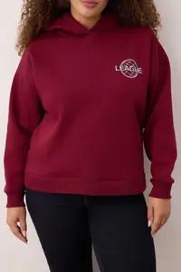 Trendyol Curve Burgundy Back Print Detailed Hooded Thick Fleece Inside Knitting Plus Size Sweatshirt - Image 3