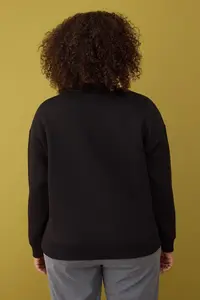 Trendyol Curve Black animals Embroidered Regular Thick Knitting Plus Size Sweatshirt with fleece inside - Image 4