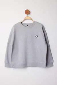 Trendyol Curve Gray Melange Penguin Embroidered Regular Fit Plus Size Sweatshirt - Image 5