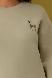 Trendyol Curve Stone animals Embroidered Regular/Normal Pattern Thick Fleece Inside Knitting Plus Size Sweatshirt - Image 3