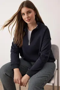 Trendyol Curve Navy Blue Collar Zippered Regular Plus Size Sweatshirt - Image 2