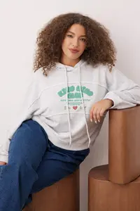 Trendyol Curve Gray Melange Hooded Puff Printed Wide Pattern Crop Size Knitting Plus Size Sweatshirt - Image 2