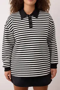 Trendyol Curve Black Striped Polo Shirt Collar Thick Oversized Knitting Plus Size Sweatshirt - Image 3
