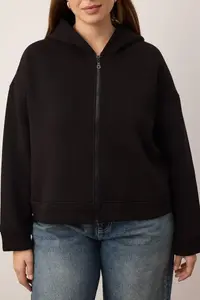 Trendyol Curve Black Hooded Oversized Crop Size Plus Size Sweatshirt - Image 3
