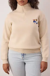 Trendyol Curve Stone Teddy Bear Embroidered Zippered Collar Plus Size Sweatshirt - Image 3