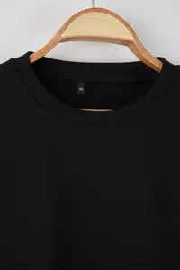 Trendyol Curve Black Crop Size Crew Neck Basic Plus Size Sweatshirt - Image 7