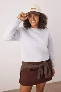 Trendyol Curve Kar Melange Crop Size Crew Neck Basic Plus Size Sweatshirt - Image 2
