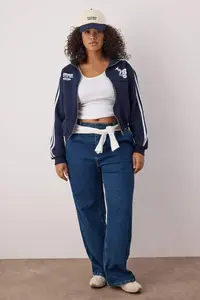 Trendyol Curve Navy Blue Crop Size College Themed Striped Front Zippered Plus Size Sweatshirt